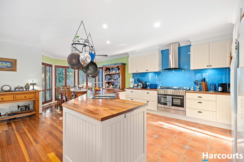 Photo - 7 Albatross Drive, Rowville VIC 3178 - Image 11