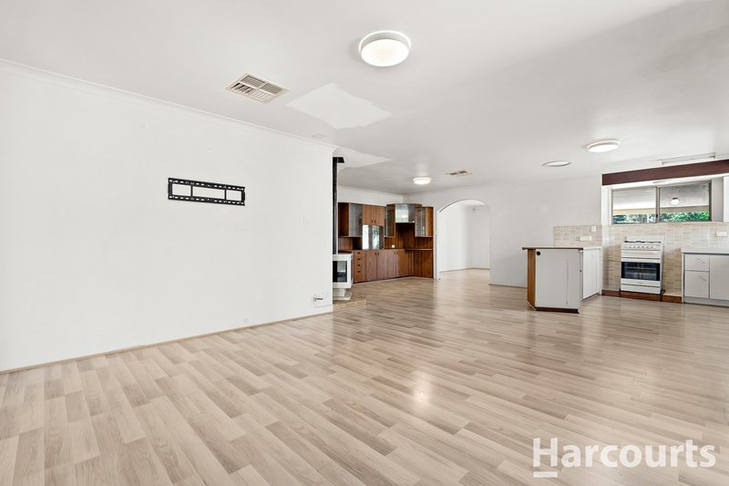 Photo - 7 Albermarle Close, Coodanup WA 6210 - Image 6