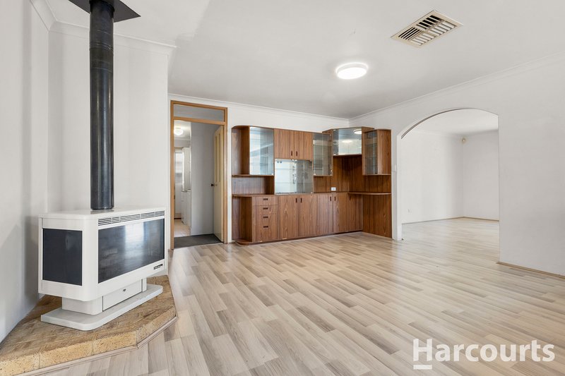 Photo - 7 Albermarle Close, Coodanup WA 6210 - Image 8