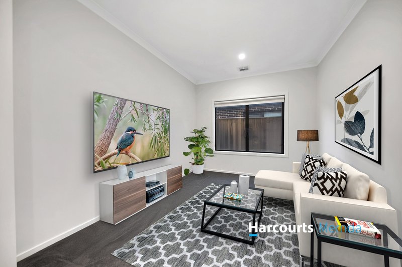 Photo - 7 Albury Avenue, Donnybrook VIC 3064 - Image 2