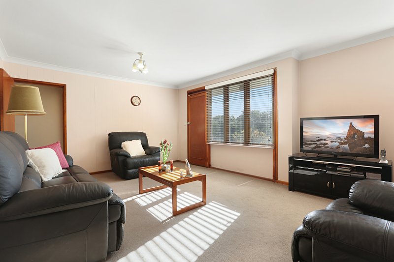 Photo - 7 Alcoomie Crescent, Koonawarra NSW 2530 - Image 4