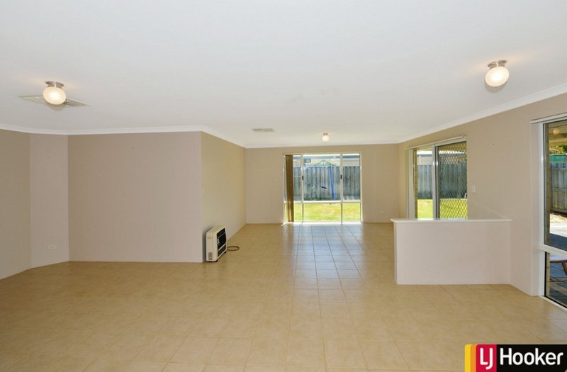 Photo - 7 Aldenham Heights, Halls Head WA 6210 - Image 5