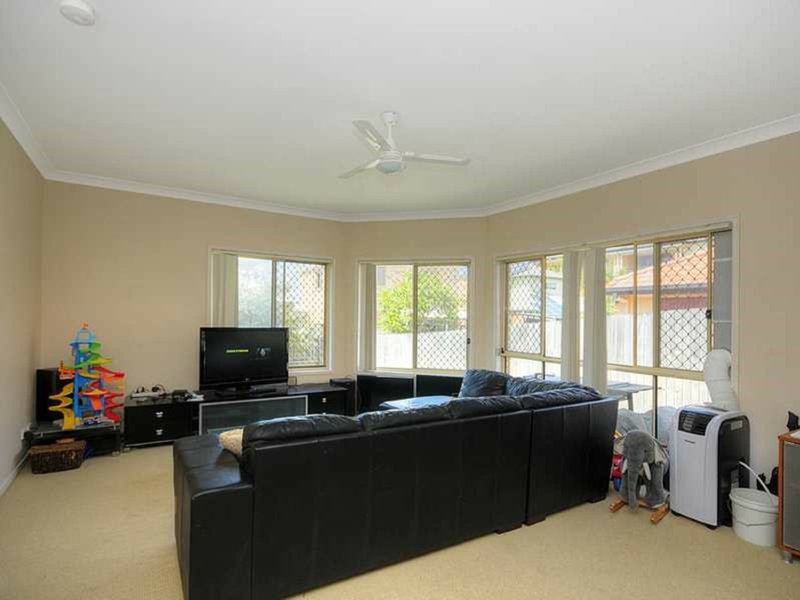 Photo - 7 Alexandrina Drive, Varsity Lakes QLD 4227 - Image 5