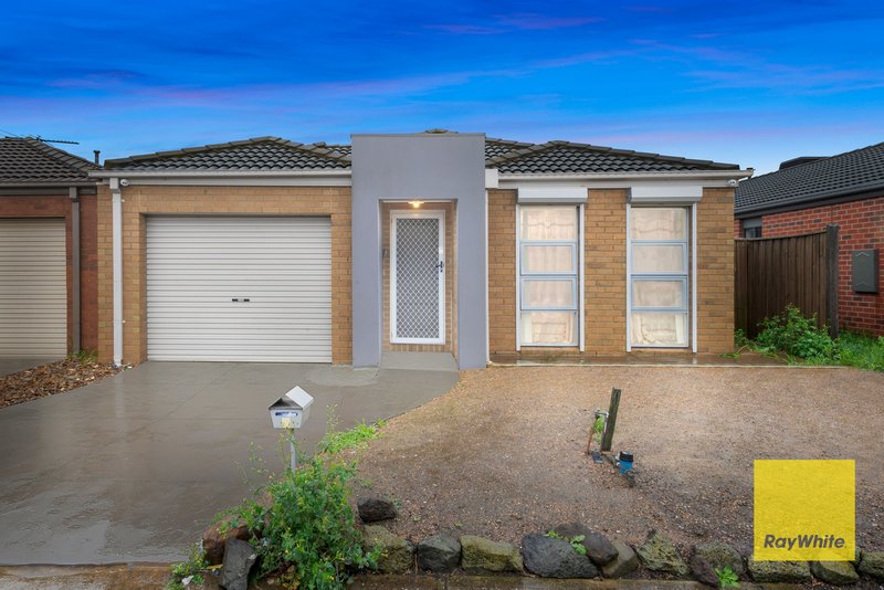 Photo - 7 Ali Court, Truganina VIC 3029 - Image 3