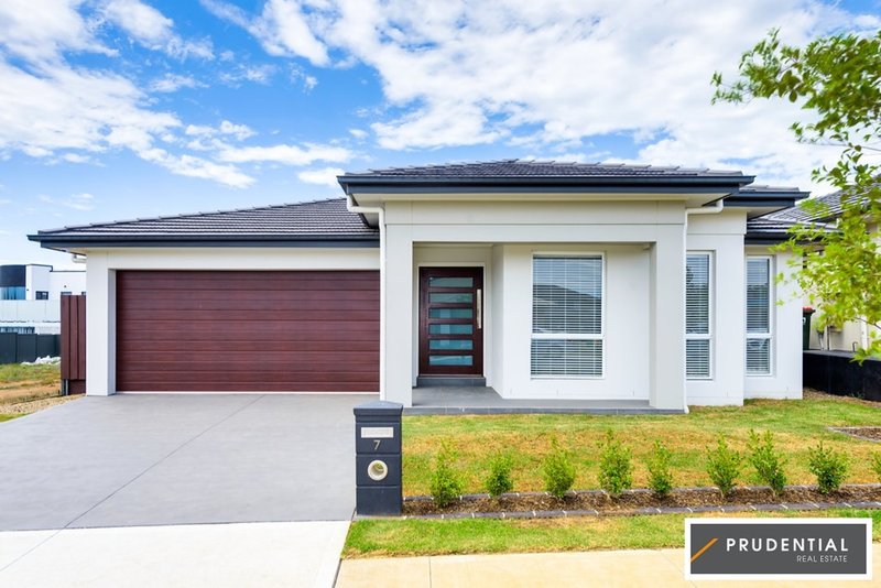 7 Allison Circuit, Oran Park NSW 2570