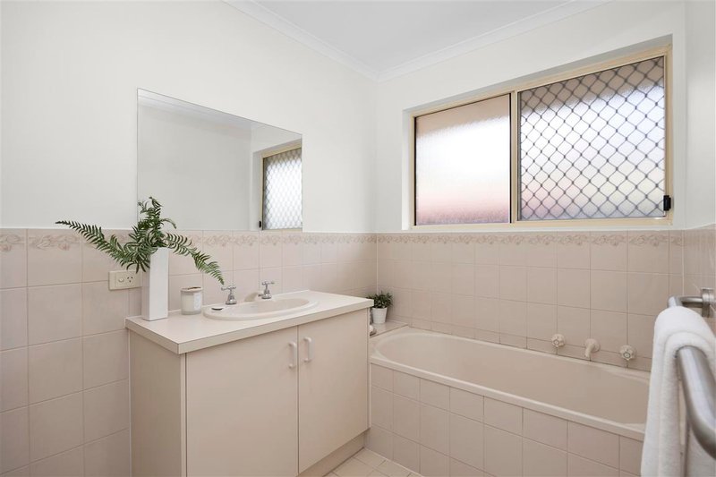 Photo - 7 Allman Crescent, Aberfoyle Park SA 5159 - Image 15