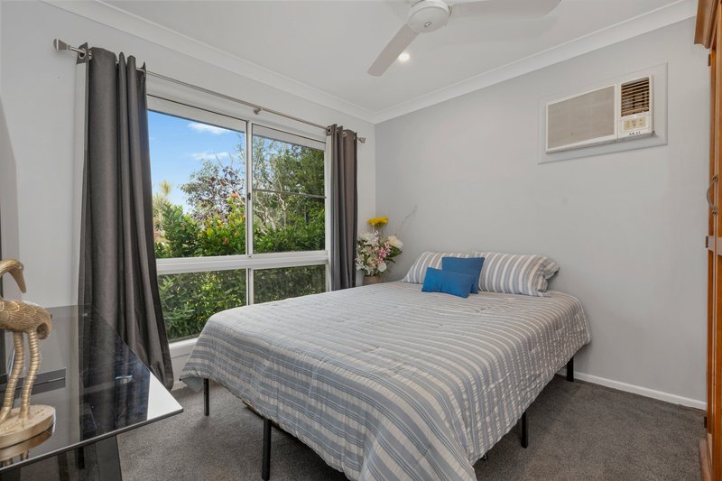 Photo - 7 Almond Court, Bushland Beach QLD 4818 - Image 12
