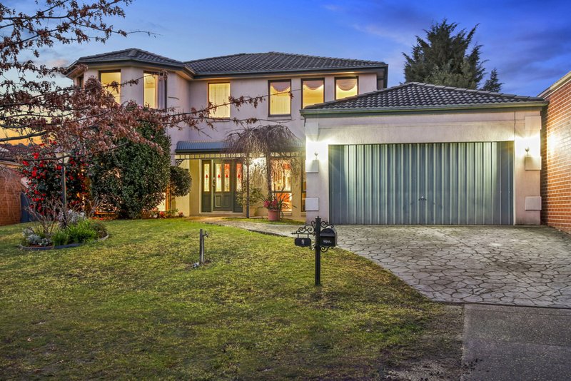 7 Ambleside Close, Mooroolbark VIC 3138