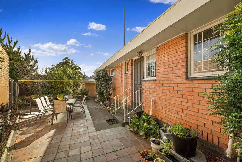 Photo - 7 Aminga Avenue, Doncaster East VIC 3109 - Image 5