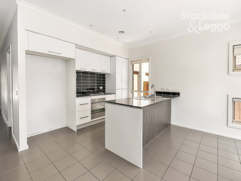 Photo - 7 Amphion Street, Epping VIC 3076 - Image 2