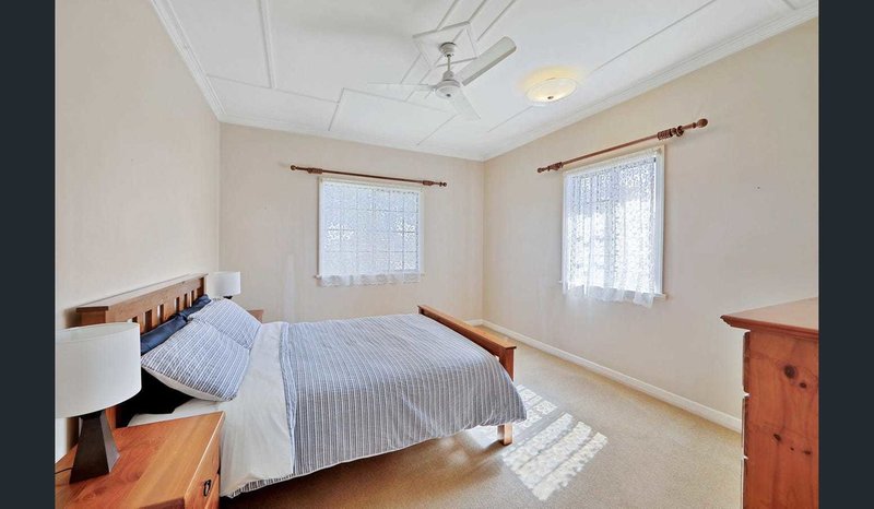 Photo - 7 Anderson Street, Avenell Heights QLD 4670 - Image 7