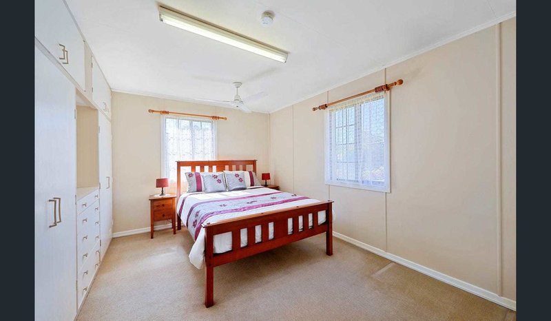 Photo - 7 Anderson Street, Avenell Heights QLD 4670 - Image 9