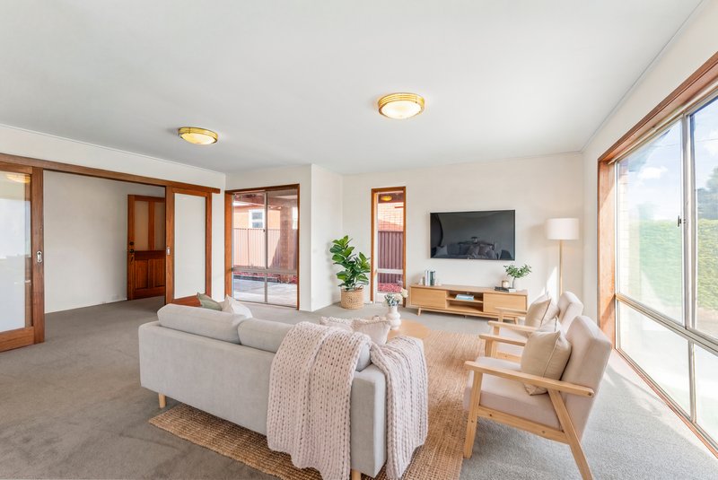 Photo - 7 Andromeda Crescent, Engadine NSW 2233 - Image 2