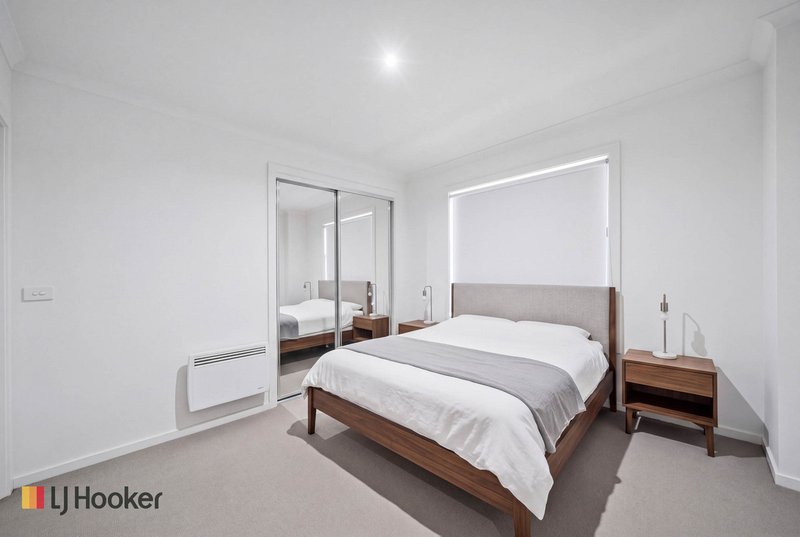 Photo - 7 Angeline Way, Craigieburn VIC 3064 - Image 10