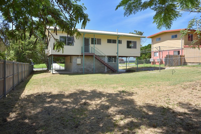 Photo - 7 Angler Street, Toolooa QLD 4680 - Image 16