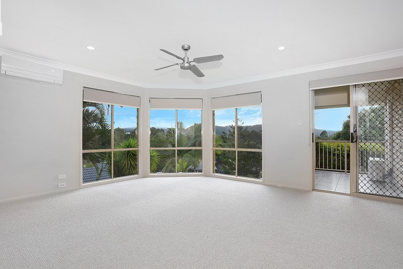 Photo - 7 Angourie Crescent, Pacific Pines QLD 4211 - Image 4