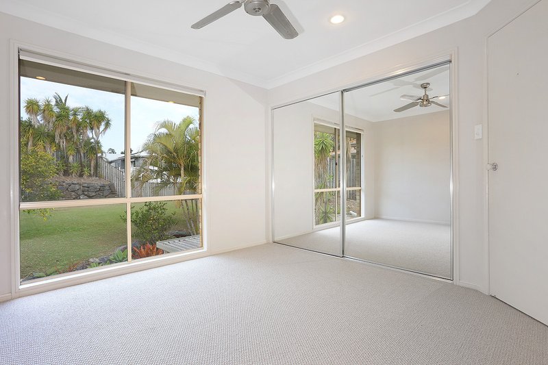 Photo - 7 Angourie Crescent, Pacific Pines QLD 4211 - Image 7