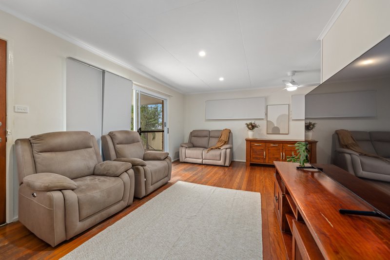 Photo - 7 Ann Street, Kallangur QLD 4503 - Image 2