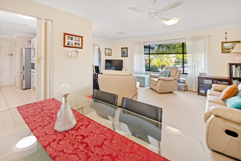 Photo - 7 Anthony Drive, Burleigh Waters QLD 4220 - Image 4