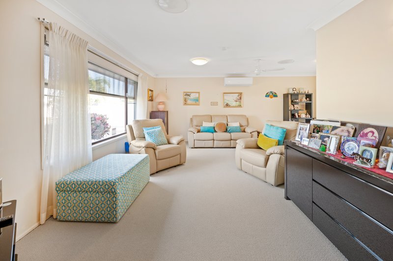 Photo - 7 Anthony Drive, Burleigh Waters QLD 4220 - Image 5