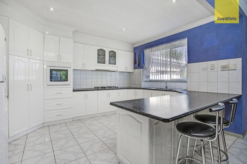 Photo - 7 Apollo Court, Hillside VIC 3037 - Image 2