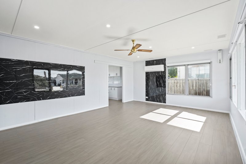 Photo - 7 Apollo Crescent, Dallas VIC 3047 - Image 4