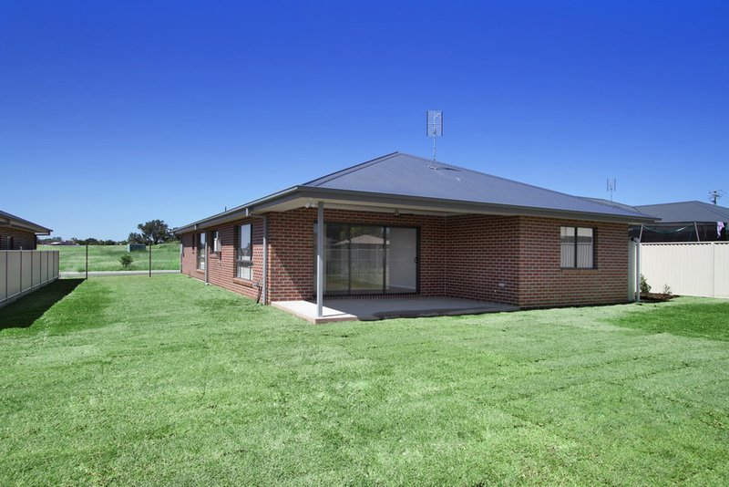 Photo - 7 Appaloosa Place, Tamworth NSW 2340 - Image 9