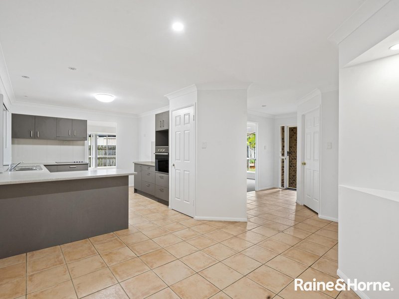 Photo - 7 Applecross Close, Victoria Point QLD 4165 - Image 4