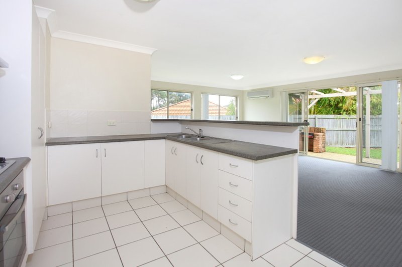 Photo - 7 Aquarius Court, Molendinar QLD 4214 - Image 5