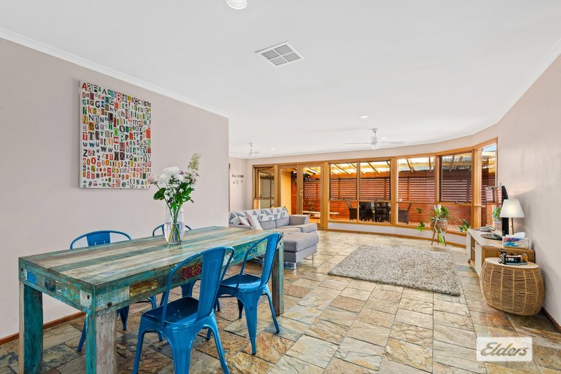 Photo - 7 Arachne Drive, Hallett Cove SA 5158 - Image 5