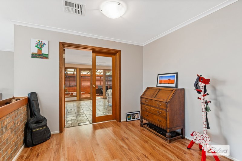 Photo - 7 Arachne Drive, Hallett Cove SA 5158 - Image 9