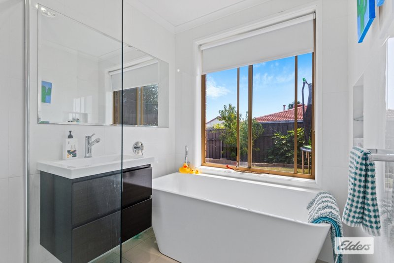 Photo - 7 Arachne Drive, Hallett Cove SA 5158 - Image 17