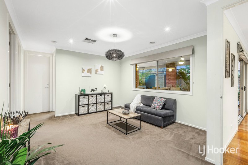 Photo - 7 Arbour Avenue, Point Cook VIC 3030 - Image 9