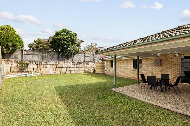 Photo - 7 Ardennes Close, Mansfield QLD 4122 - Image 13