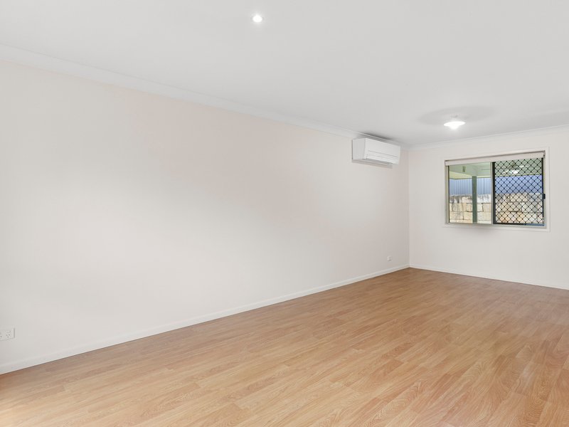 Photo - 7 Ardennes Close, Mansfield QLD 4122 - Image 4