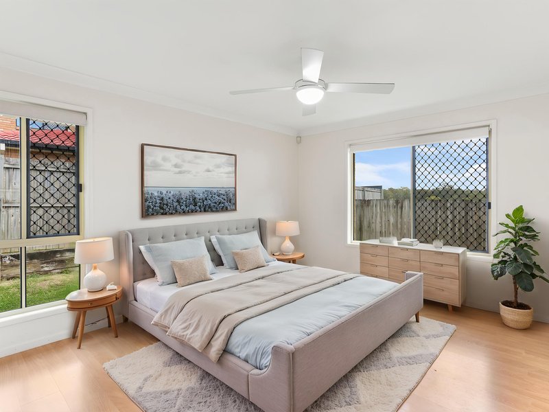 Photo - 7 Ardennes Close, Mansfield QLD 4122 - Image 5