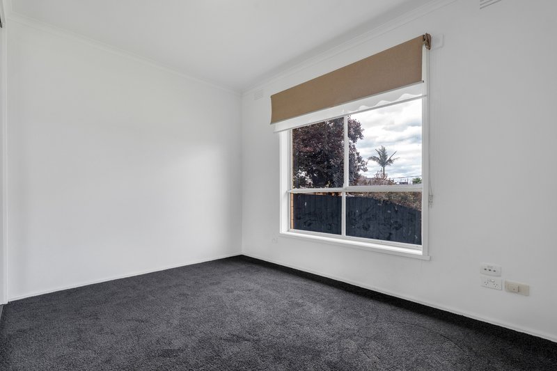 Photo - 7 Aris Court, Craigieburn VIC 3064 - Image 4
