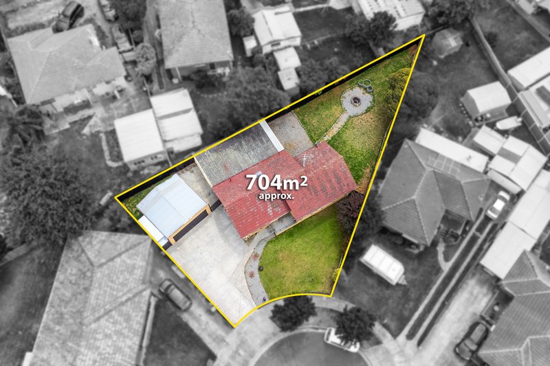 Photo - 7 Aris Court, Craigieburn VIC 3064 - Image 9