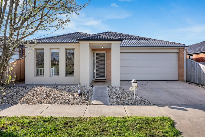 7 Arlington Park Parade, Mickleham VIC 3064