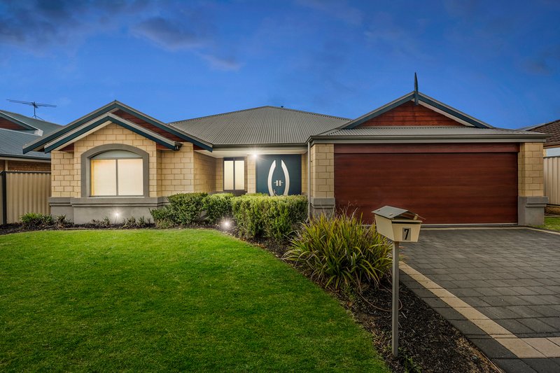 7 Armand Drive, Aubin Grove WA 6164