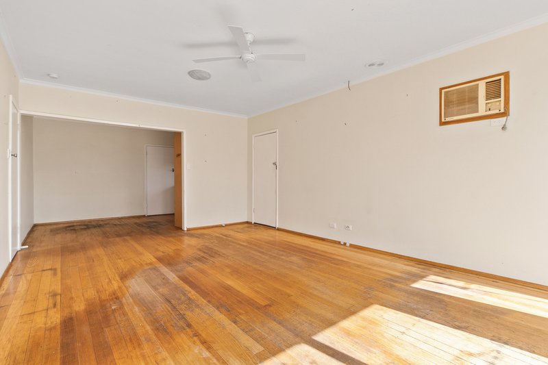 Photo - 7 Armata Crescent, Frankston North VIC 3200 - Image 3