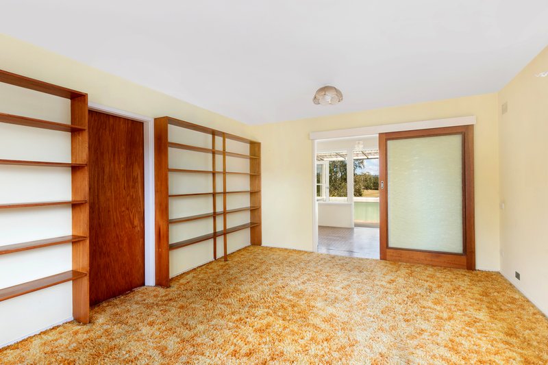 Photo - 7 Arnott Crescent, Warriewood NSW 2102 - Image 5