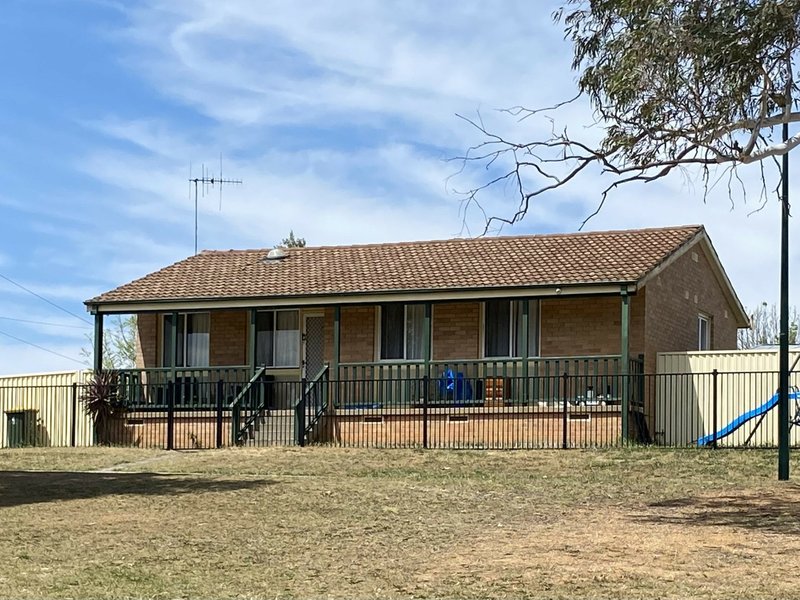 Photo - 7 Aroo Place, South Bathurst NSW 2795 - Image 1