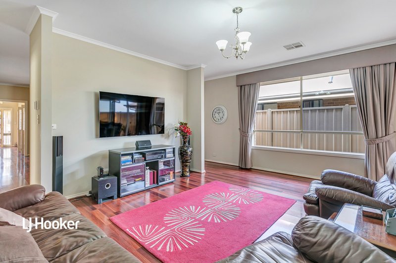 Photo - 7 Ascot Circuit, Golden Grove SA 5125 - Image 11