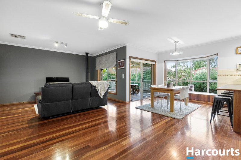 Photo - 7 Ashbee Court, Rowville VIC 3178 - Image 4