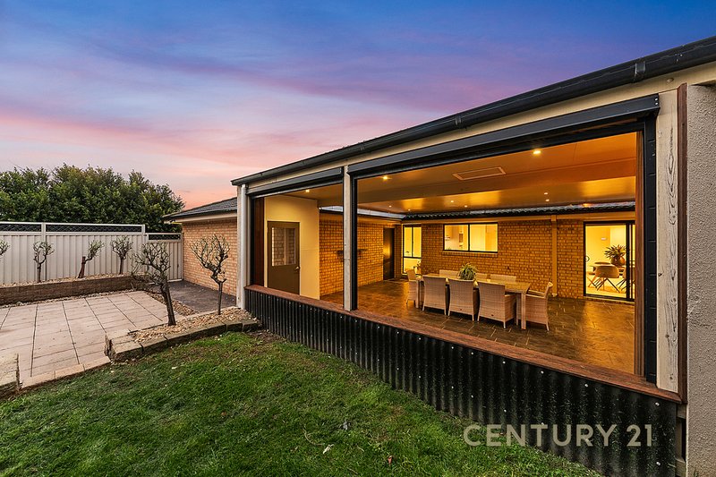 Photo - 7 Ashwood Grove, Pakenham VIC 3810 - Image 24