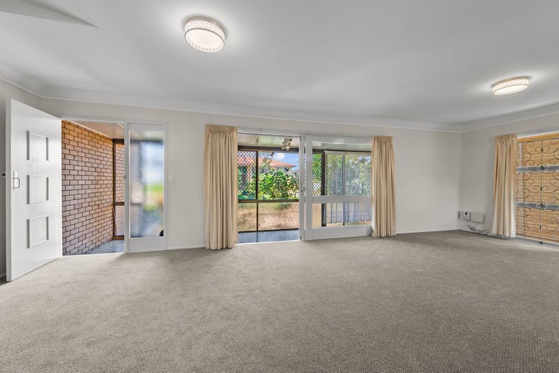 Photo - 7 Aspleybank Street, Aspley QLD 4034 - Image 6