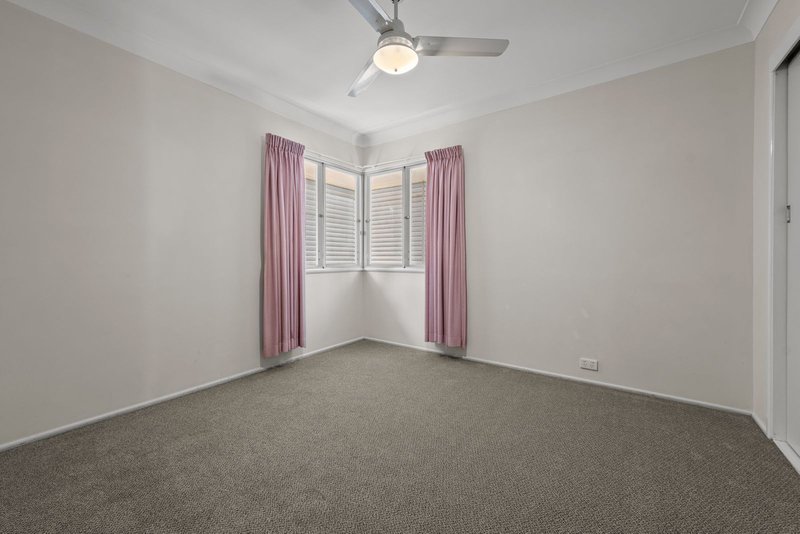 Photo - 7 Aspleybank Street, Aspley QLD 4034 - Image 11