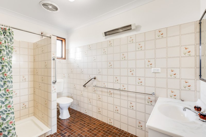 Photo - 7 Aster Street, Centenary Heights QLD 4350 - Image 7