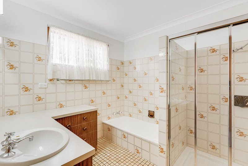 Photo - 7 Aster Street, Centenary Heights QLD 4350 - Image 9